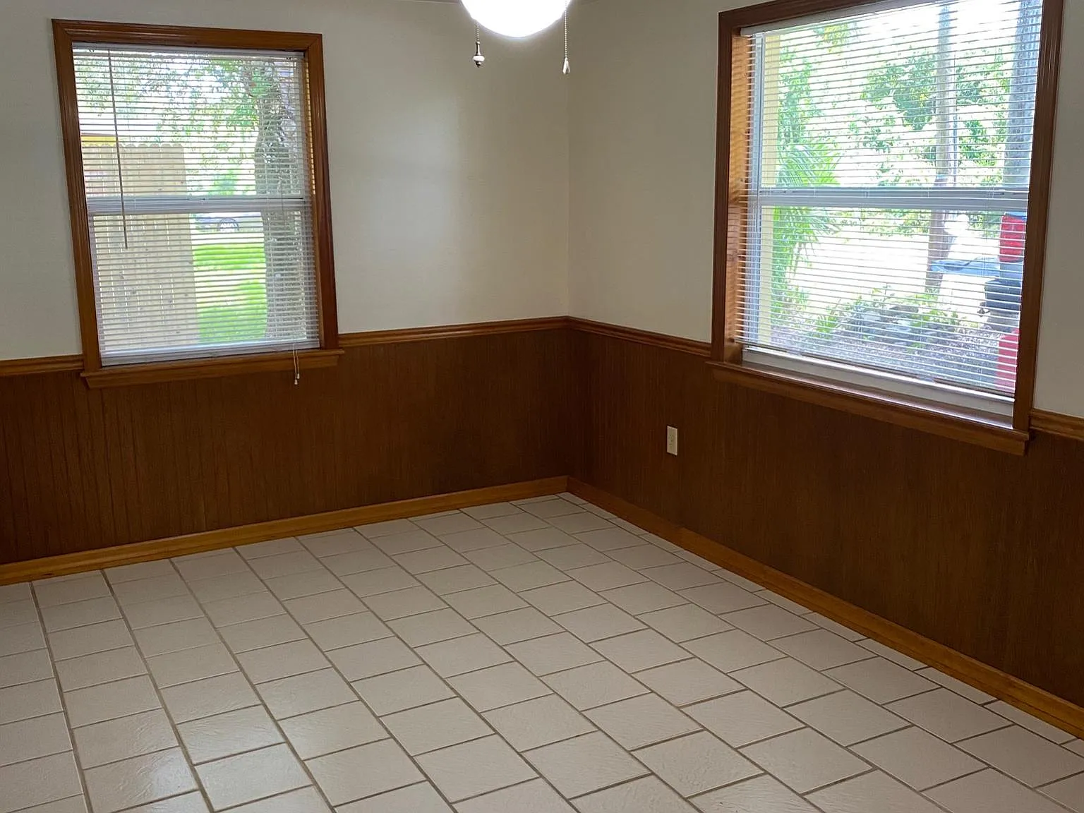 1 bed, 900 sqft, $1,550 — Photo 3