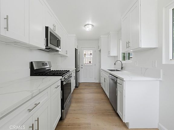 3rd image of 3833 Overland St
