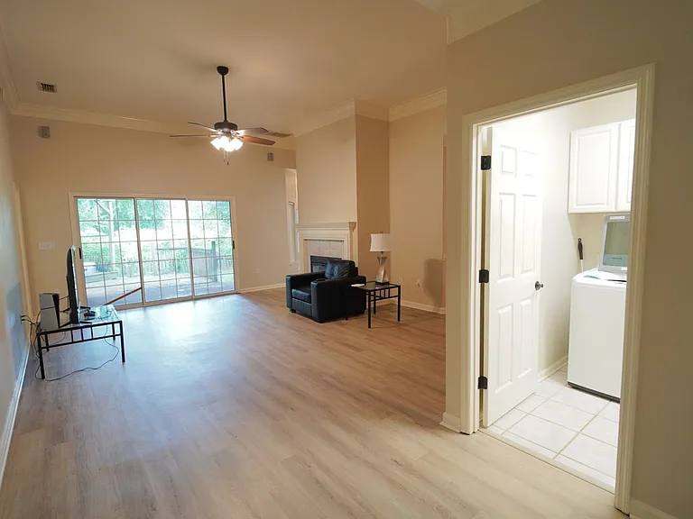 5370 Appledore Ln — Photo 3