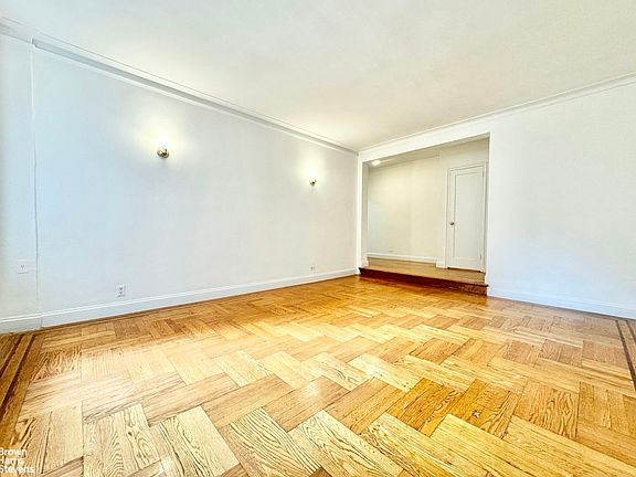 2nd image of 386 Fort Washington Ave APT 4d