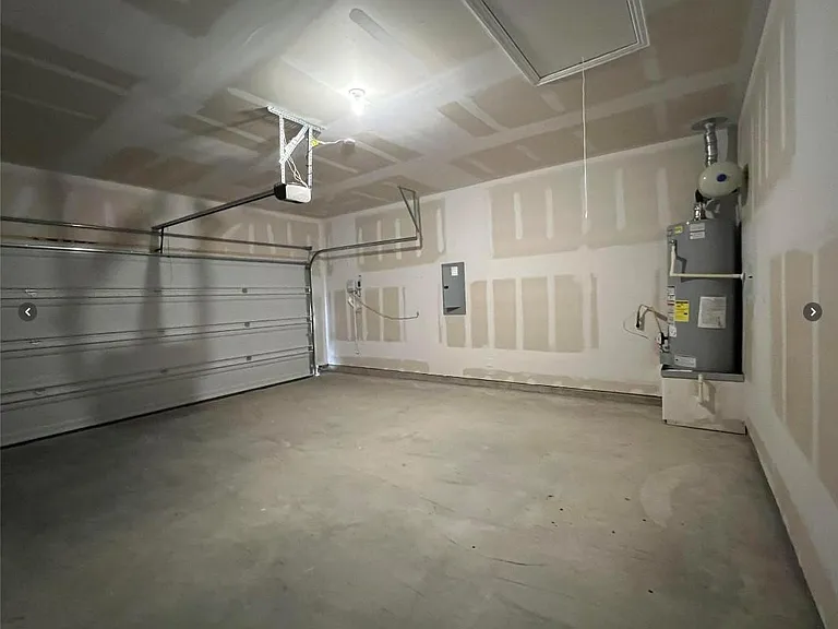 8000 Blue Heron Ln — Photo 19