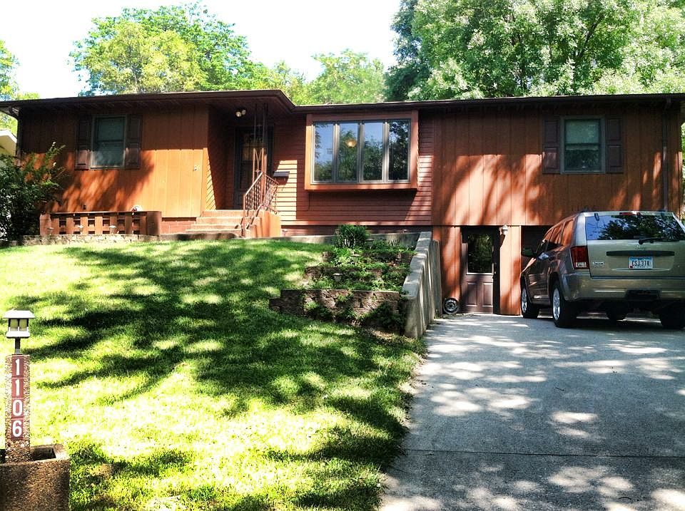 1st image of 1106 Oakwood Dr