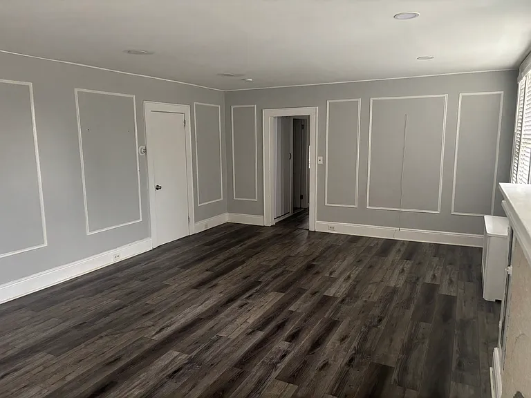 807-809 Schuyler Ave #1R — Photo 6