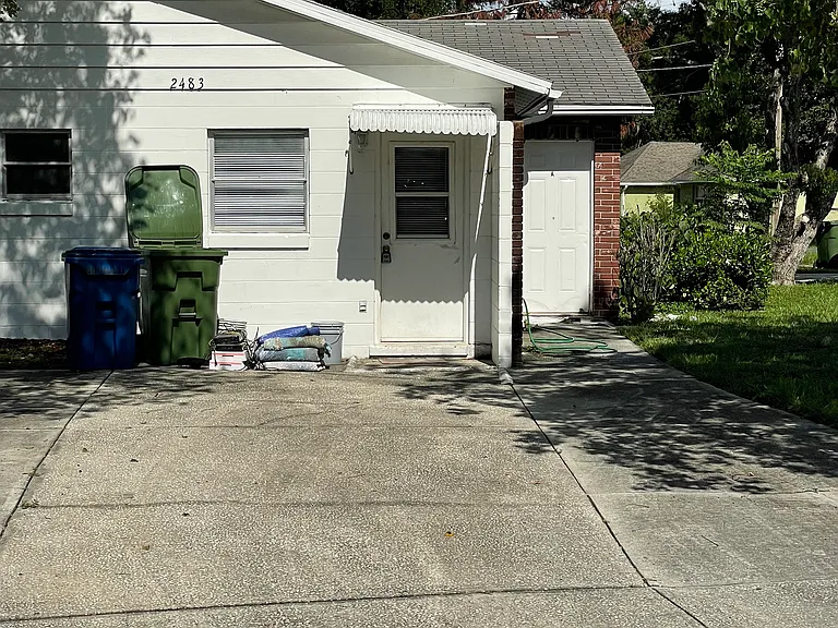 2483 Bates Ave SW #A — Photo 2