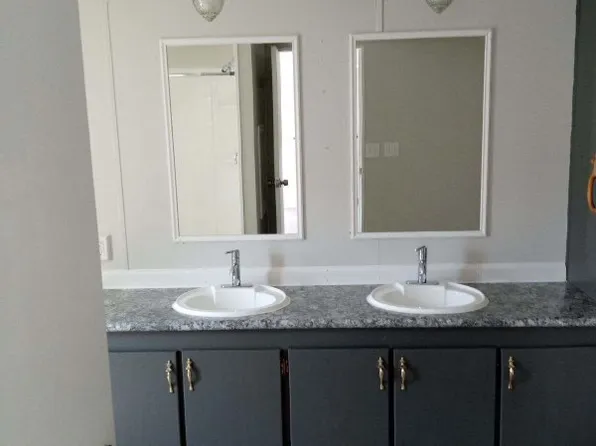 38 Iron Mine Hill Rd, Gardiner, ME 04345