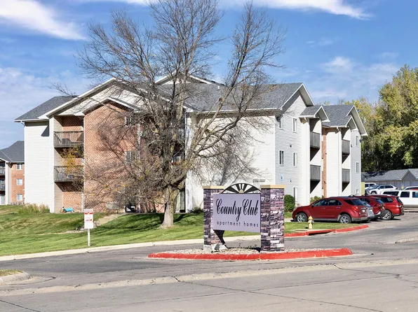 Country Club Apartments
