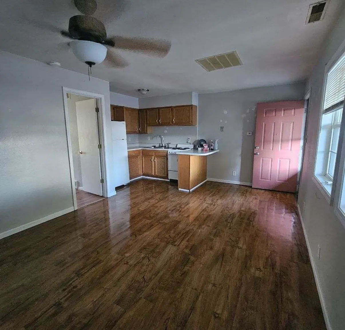 1 bed, 600 sqft, $650 — Photo 1
