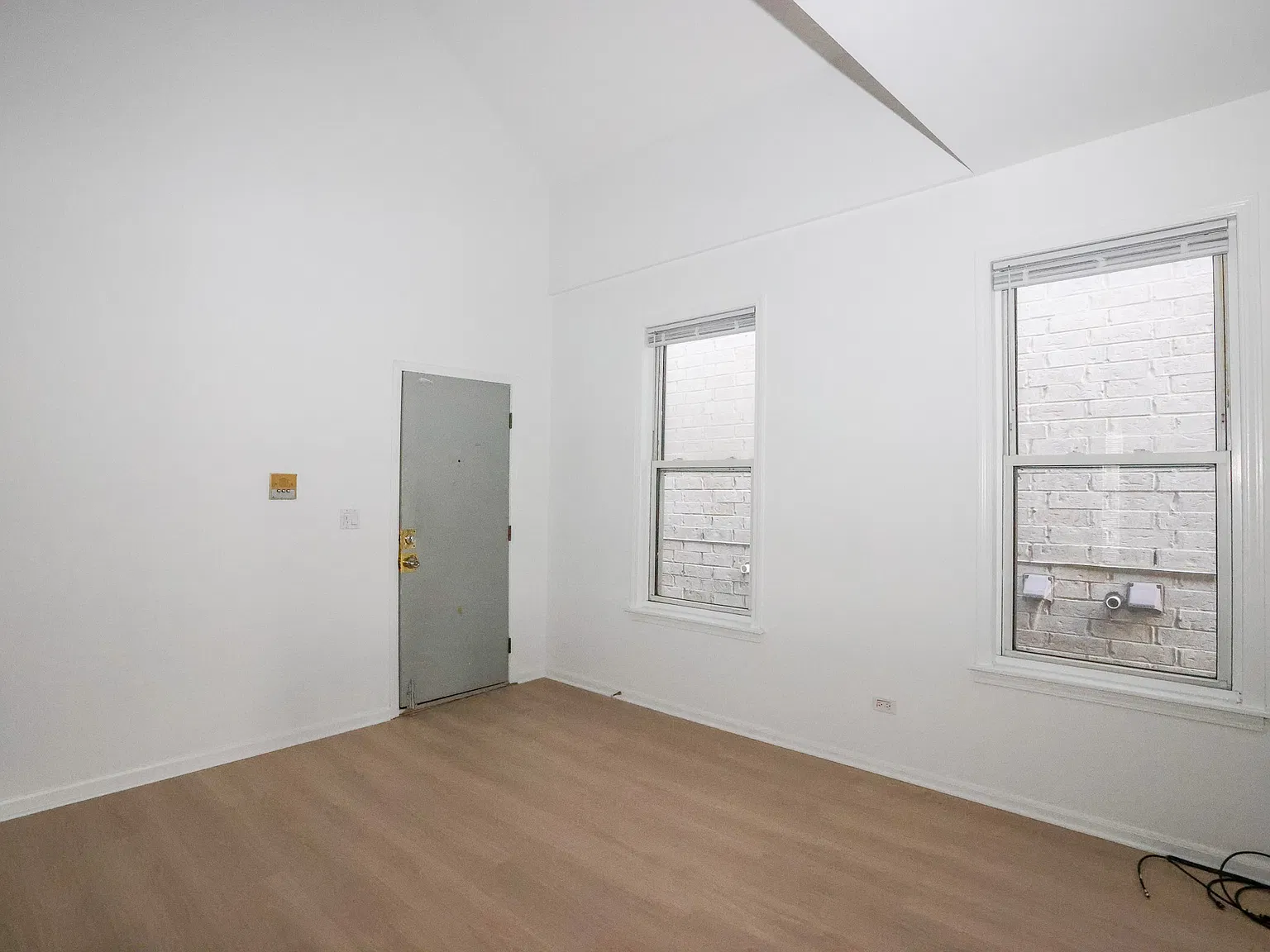 2 bed, 900 sqft, $1,900 — Photo 4