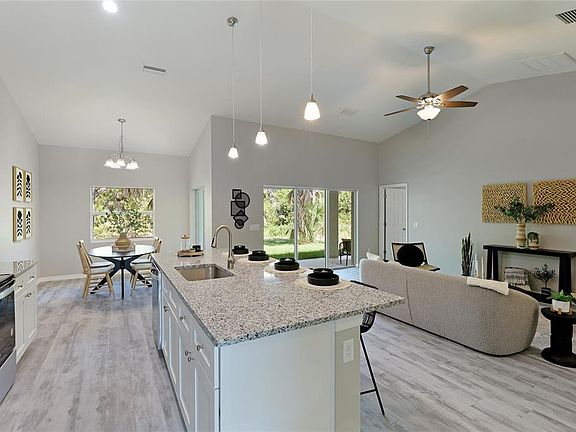 5th image of 3840 Adelaide Ave