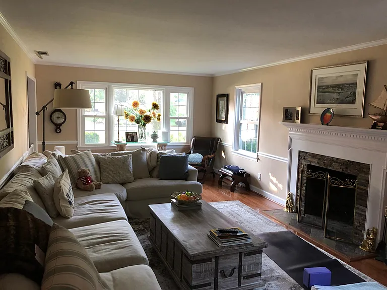 7847 Midday Ln — Photo 44