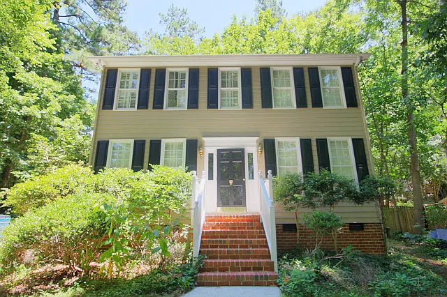 3201 Stanford Dr — Photo 1