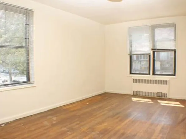 3025 Ocean Avenue image 1 of 10