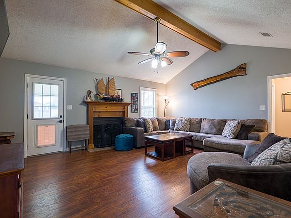 5th image of 3892 Brookfield Dr