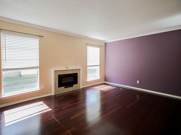 4th image of 919 S Weatherred Dr APT 135