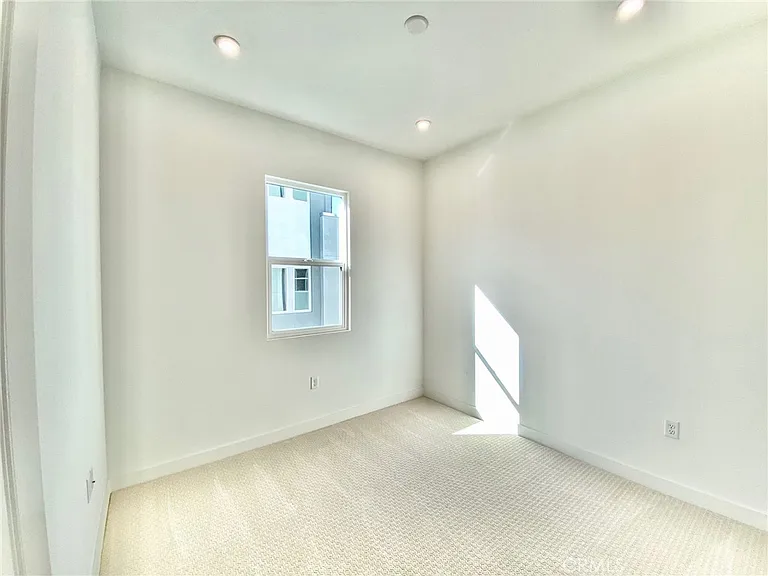 1110 Urbana St — Photo 22