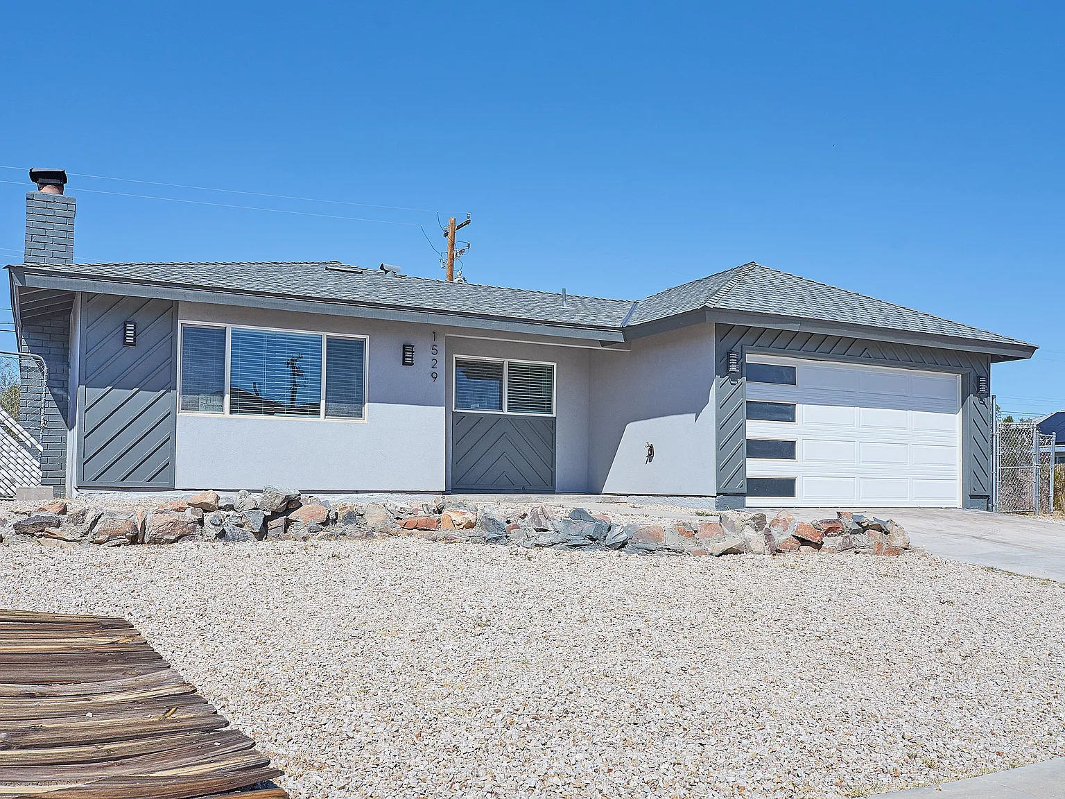 3 bed, 1363 sqft, $1,700 — Photo 1
