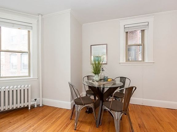 4th image of 52 Garden St APT 27