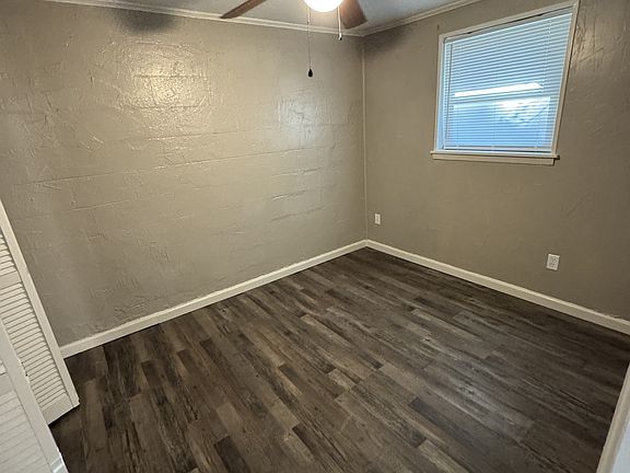 4th image of 5505 Ridgewood Ln