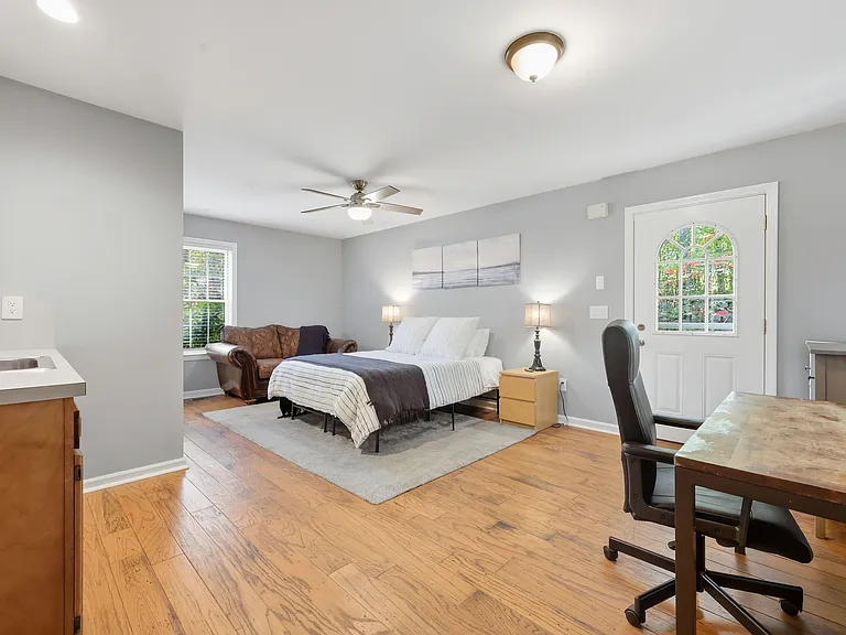 121 W Wakefield Blvd — Photo 15