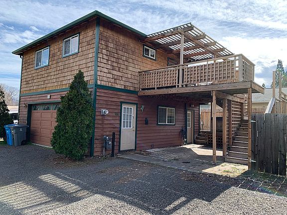 659 Clay Street, 2 story