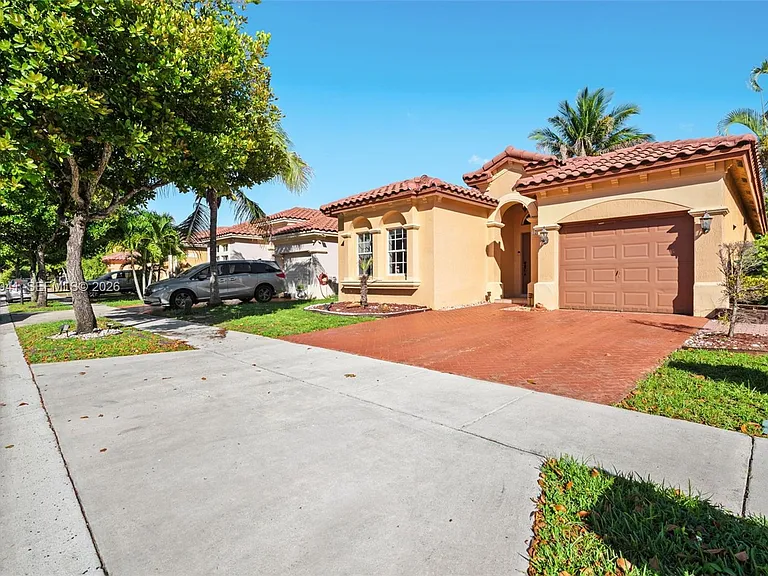 12870 SW 53rd St — Photo 2