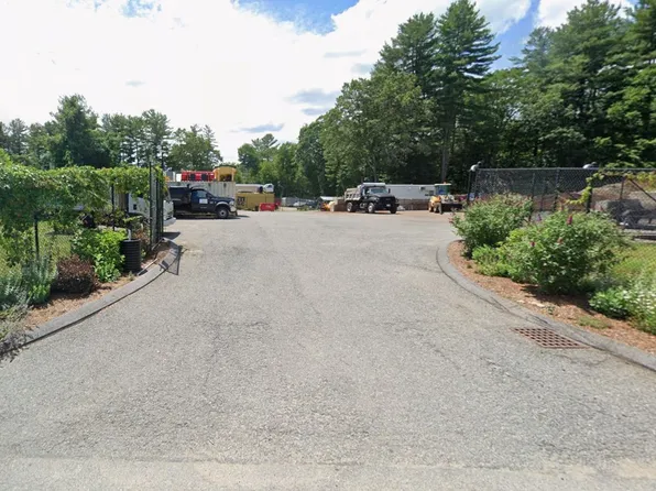 124 Oak Hill Rd, Westford, MA 01886