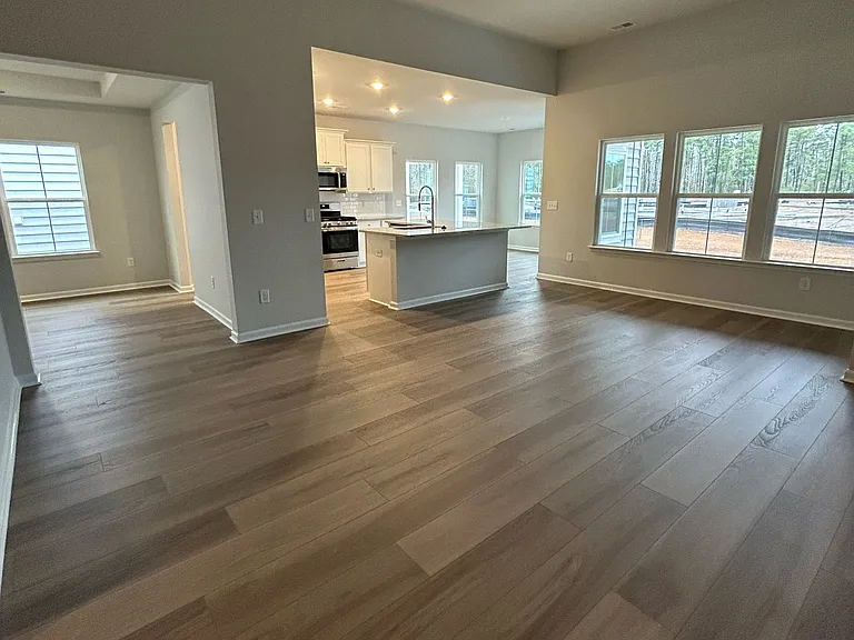 563 Magnolia Terrace Dr — Photo 7