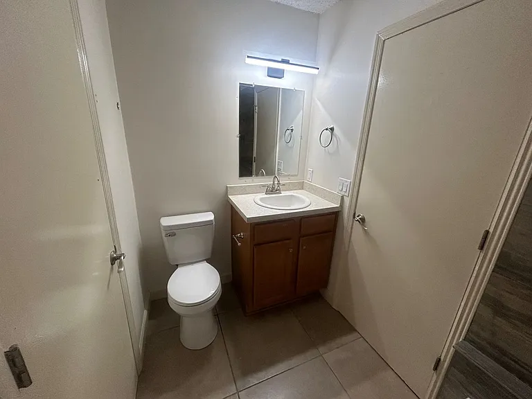 240-51 Jamil Rd — Photo 20