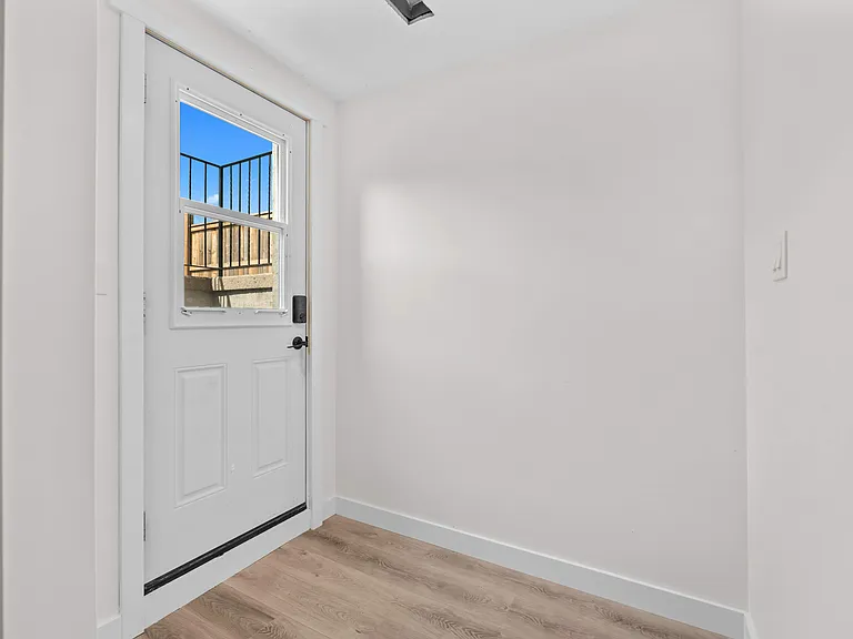 333 Melanie Ave #2 — Photo 8