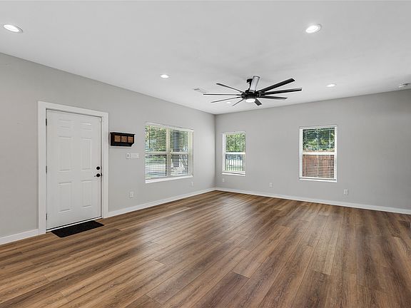 5th image of 3008 S 3rd St