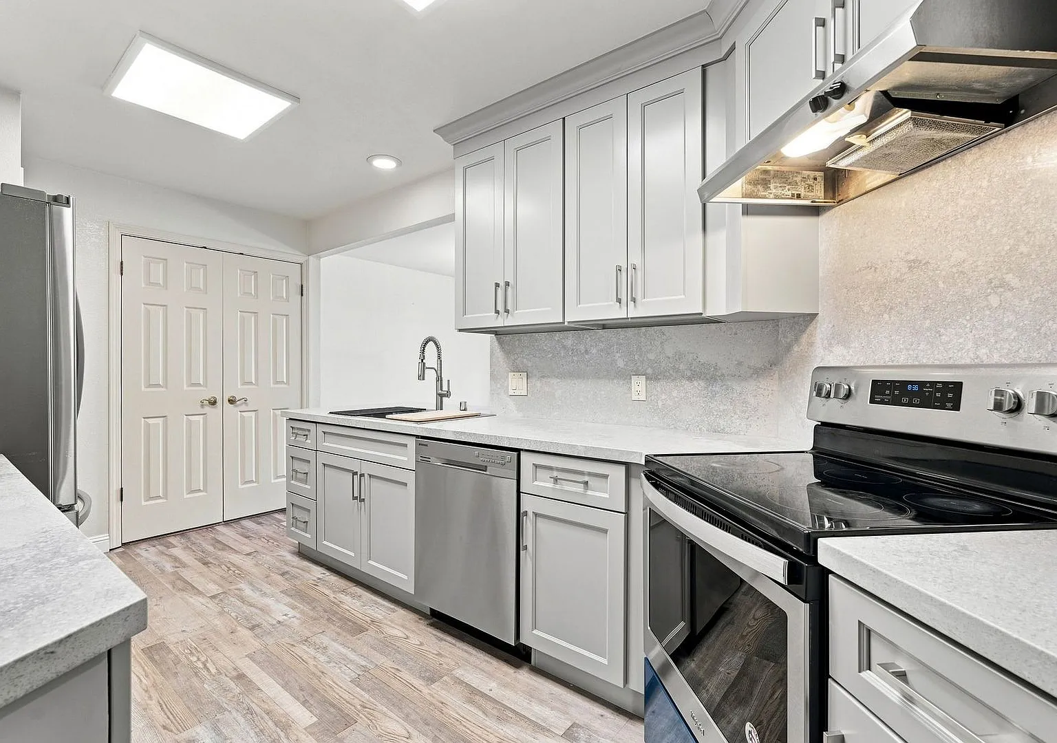 Updated 3BD Cupertino Home | Monta Vista High | Central A/C | 2-Car Garage — Photo 3