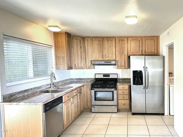 463 Serento Cir, Thousand Oaks, CA 91360