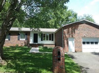 235 Weaver Ln, Kingsport, TN 37664