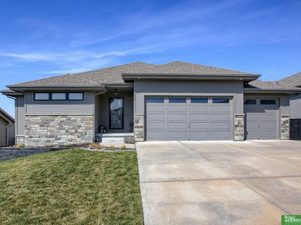 226 Tomahawk Cir, Yutan, NE 68073
