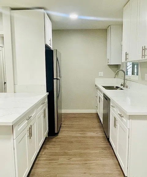 426 S Barrington Ave #6 — Photo 4