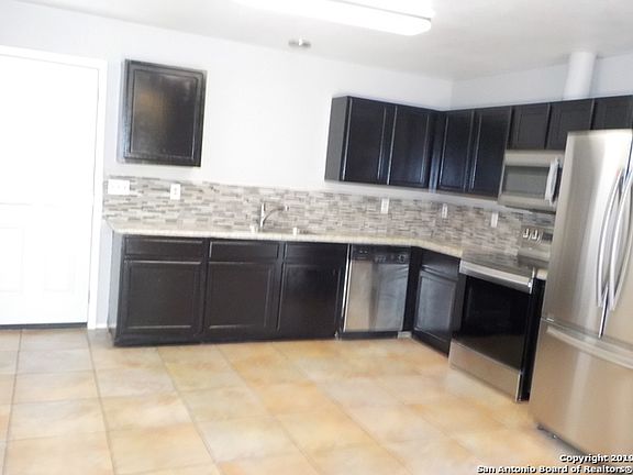 5th image of 1035 Marquette Dr