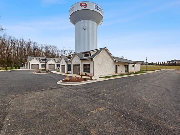 3rd image of 512 Old Lovers Ln Unit 711