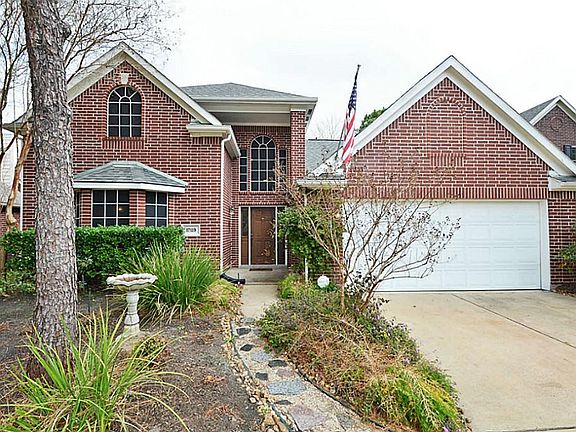 Beautiful 2 story centrally located to schools, shopping and more.