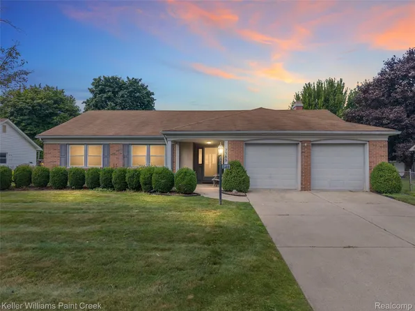 2389 Timmer Dr, Troy, MI 48085