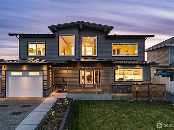 3rd image of 3786 Oceanside Drive