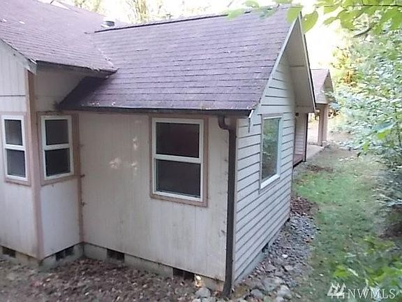 4th image of 250 SE Eagles Nest Dr