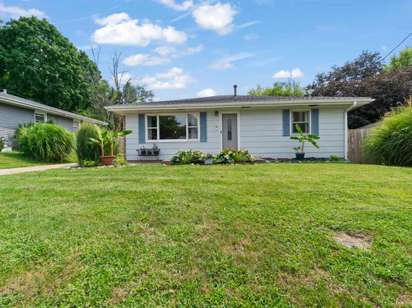 114 Raynor St, East Peoria, IL 61611