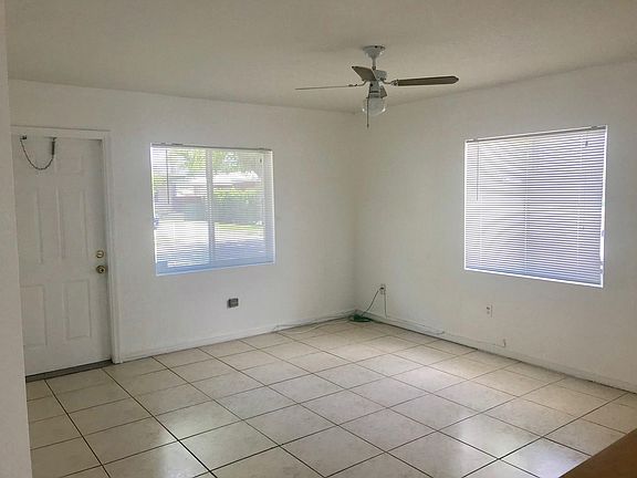 5th image of 1316 N 19th Ave #B