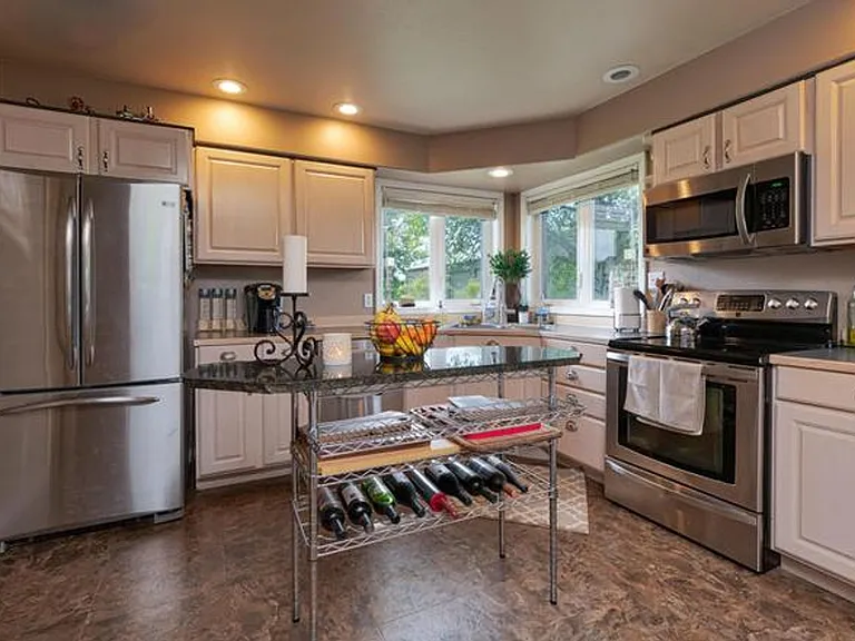 1480 Cresthaven Dr — Photo 17
