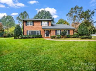 301 Knollwood Dr, Forest City, NC 28043