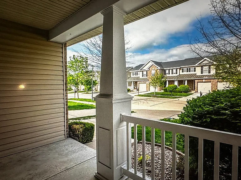 638 Country Village Dr — Photo 24