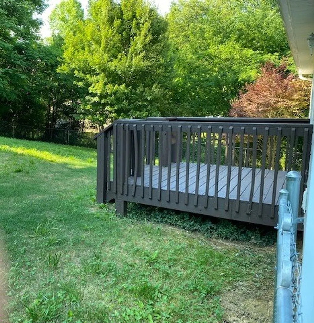 3 bed, 2.0 bath, 1108 sqft, $1,900 — Photo 2