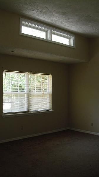 2nd image of 7826 Lueders Ave