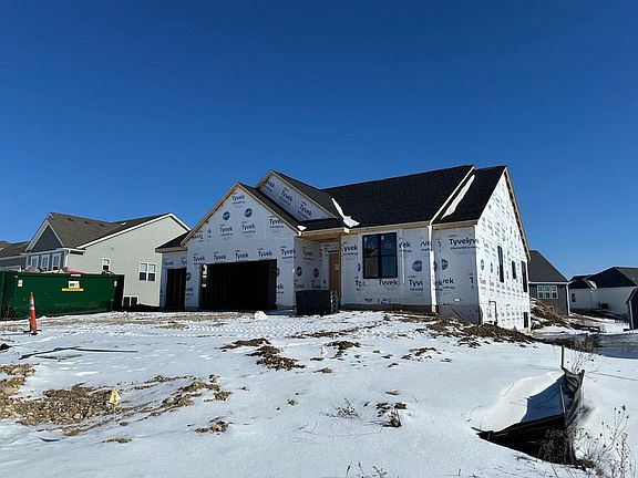 2nd image of 652 Mary WAY