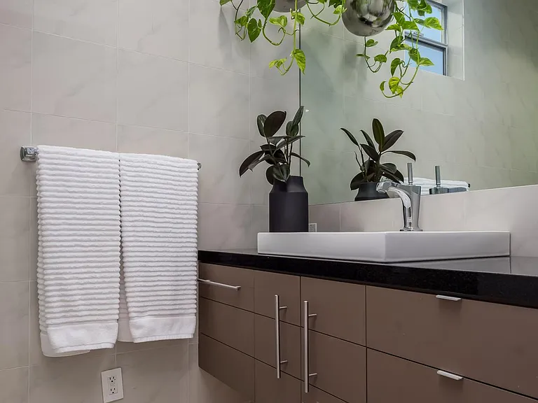 808 N La Jolla Ave — Photo 30